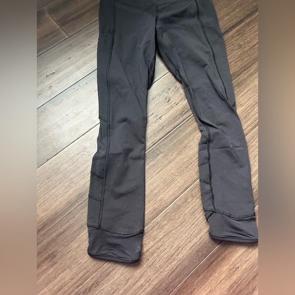 Lululemon leggings size 4 - Picture 3 of 4